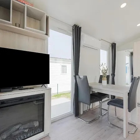 Holiday home Le Boucanier - Omheinde Stacaravan Aan Zee